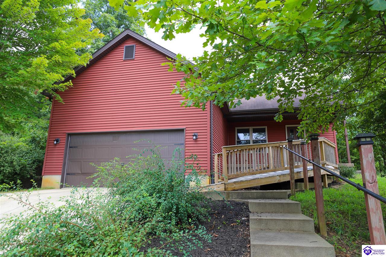 384 Schoolside Drive Property Photo 1