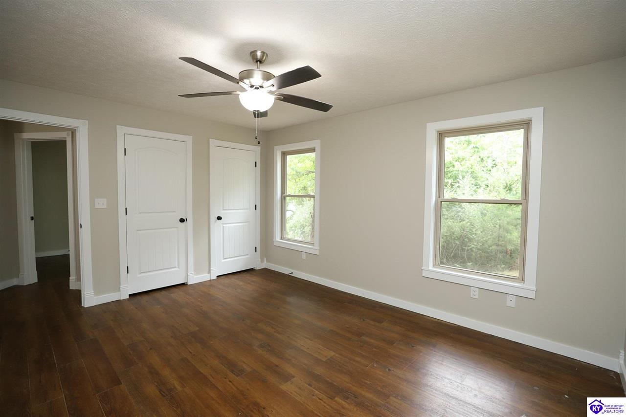 384 Schoolside Drive Property Photo 14