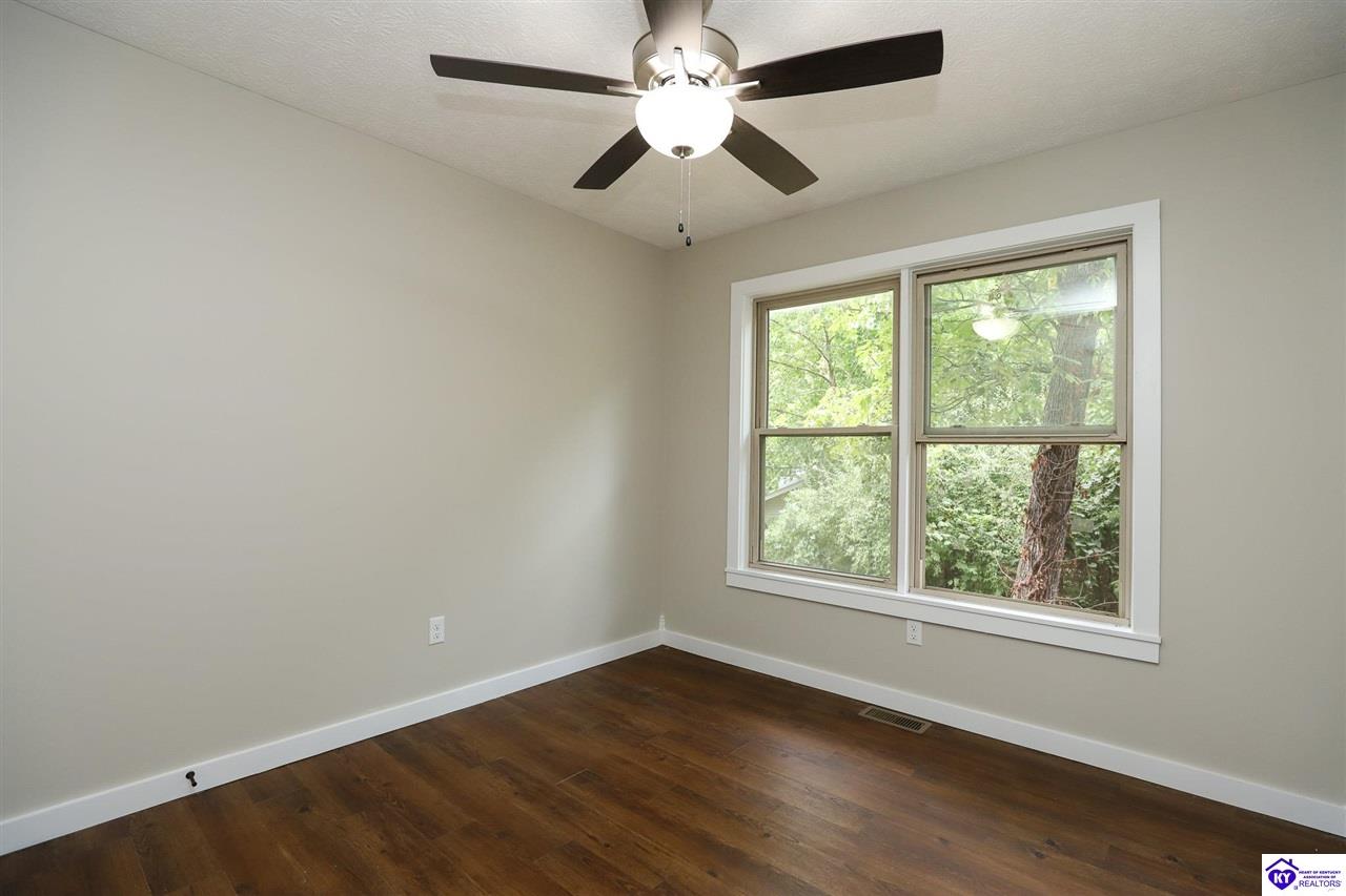 384 Schoolside Drive Property Photo 15
