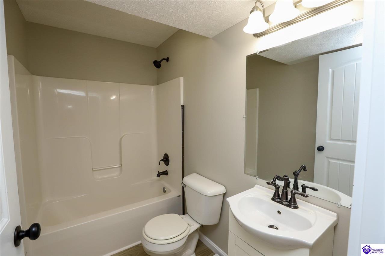 384 Schoolside Drive Property Photo 20