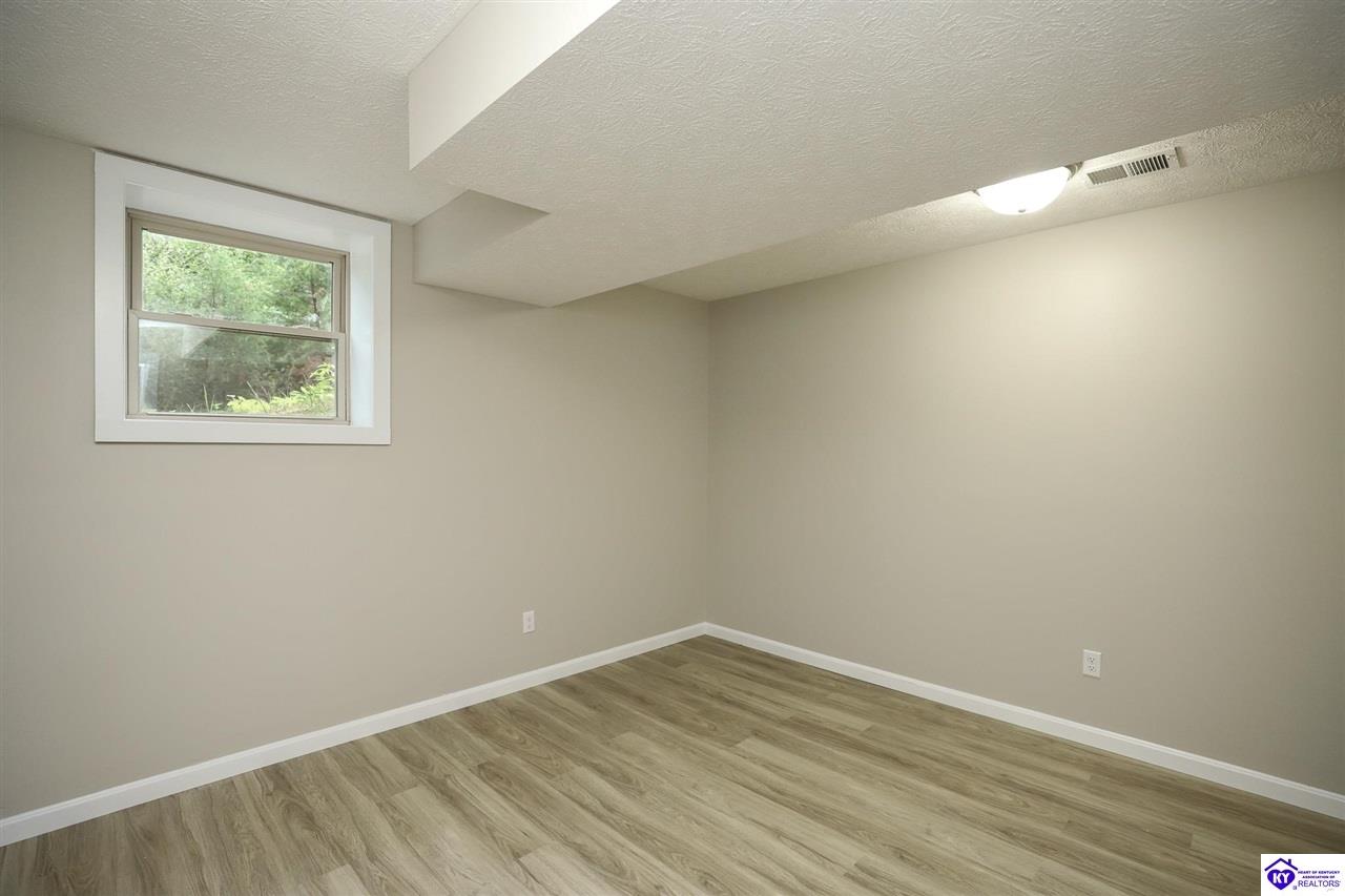 384 Schoolside Drive Property Photo 21