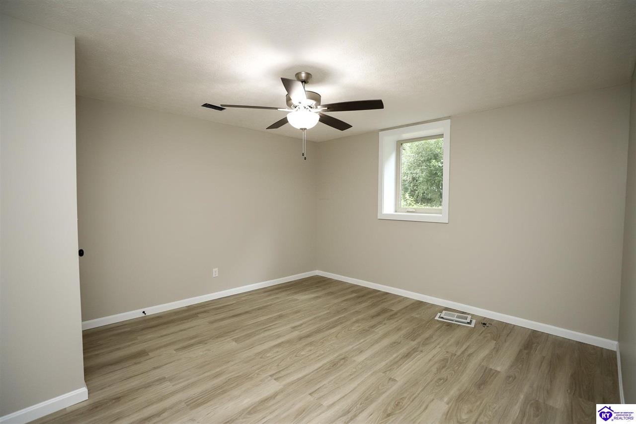 384 Schoolside Drive Property Photo 22