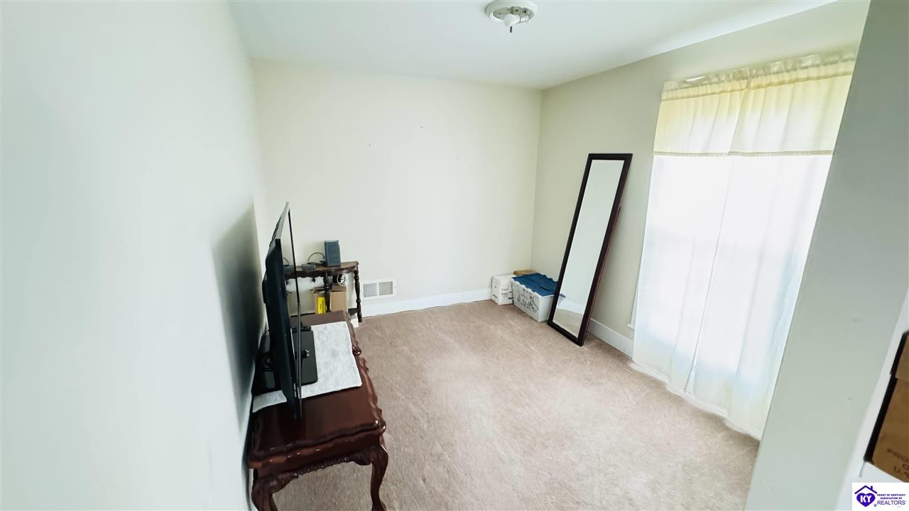 104 N Main Street Property Photo 27