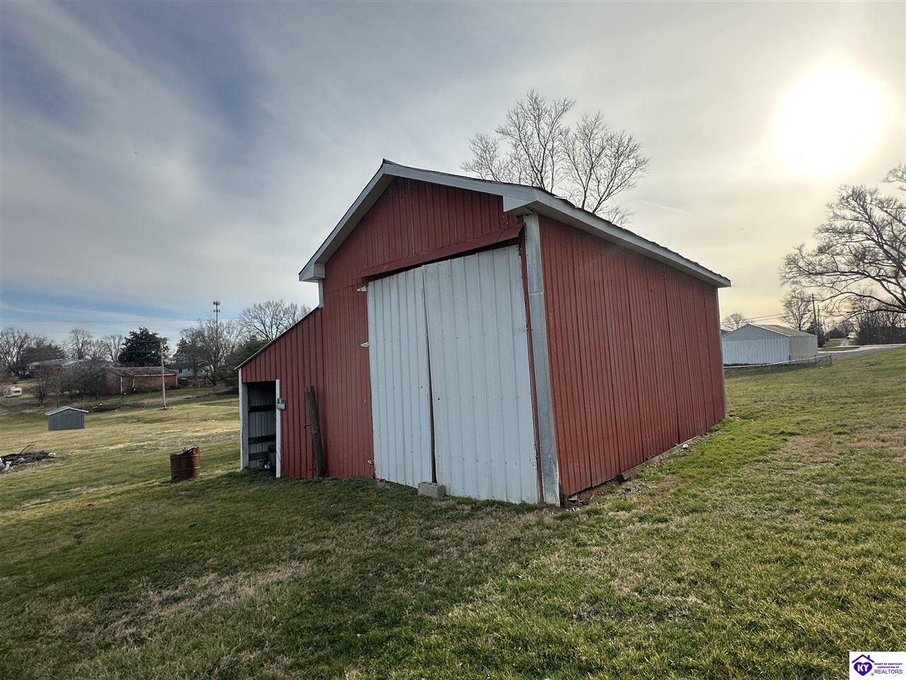 438 Highland Drive Property Photo 4