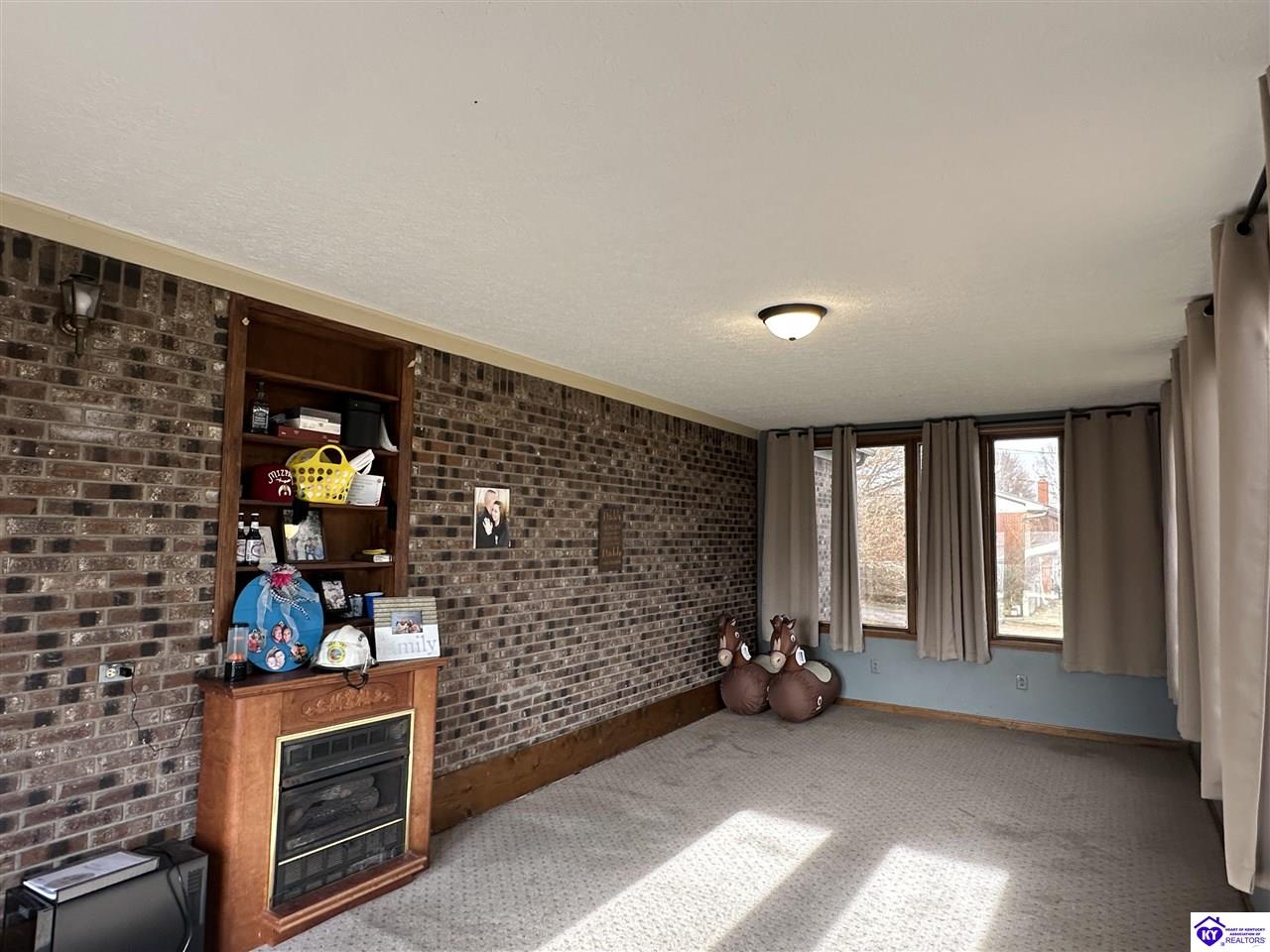 438 Highland Drive Property Photo 15