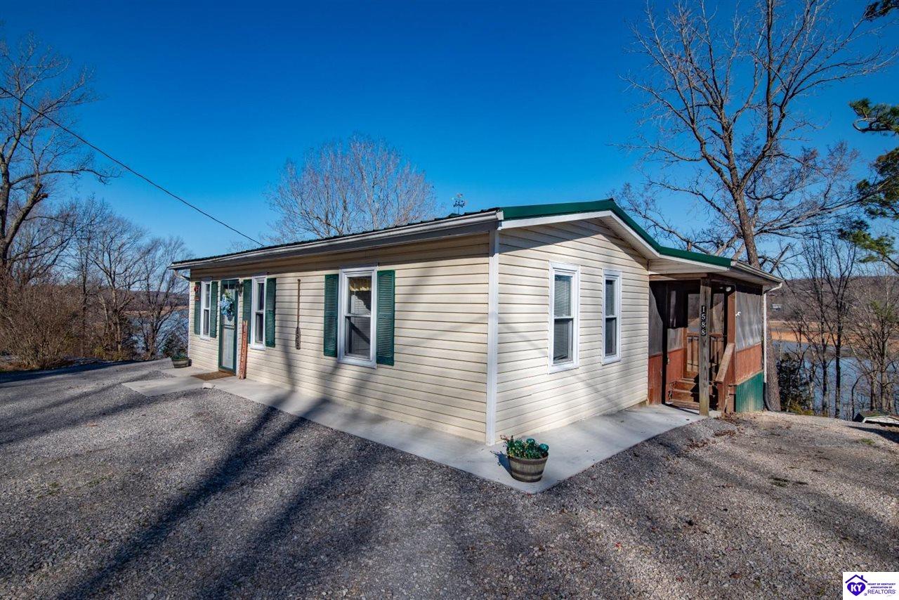 1588 Robbin Lane Property Photo 8