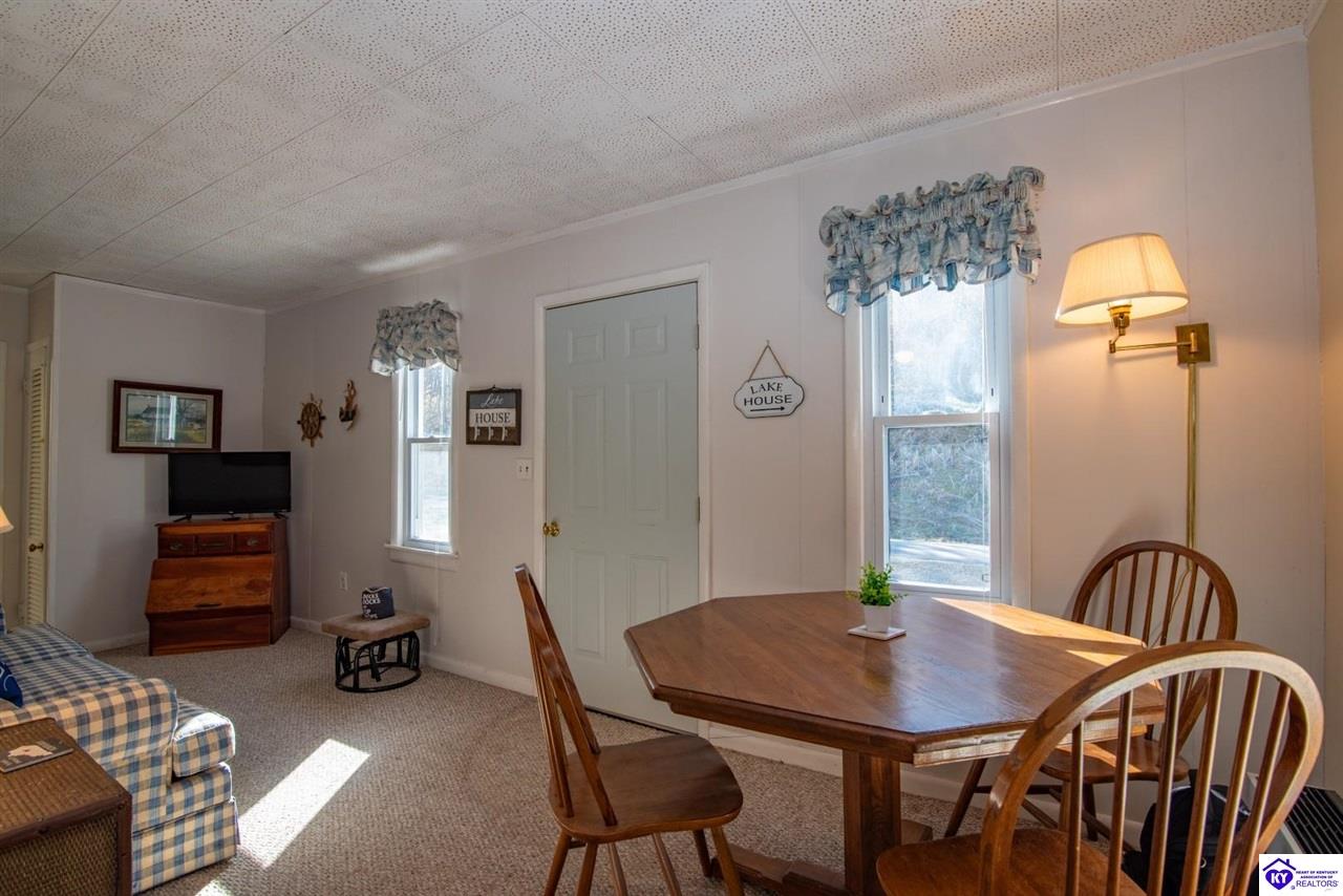 1588 Robbin Lane Property Photo 19