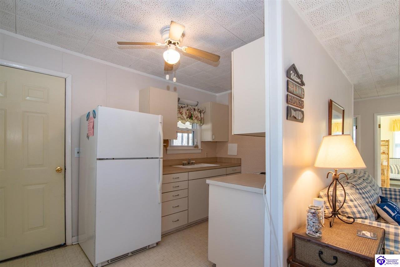 1588 Robbin Lane Property Photo 24