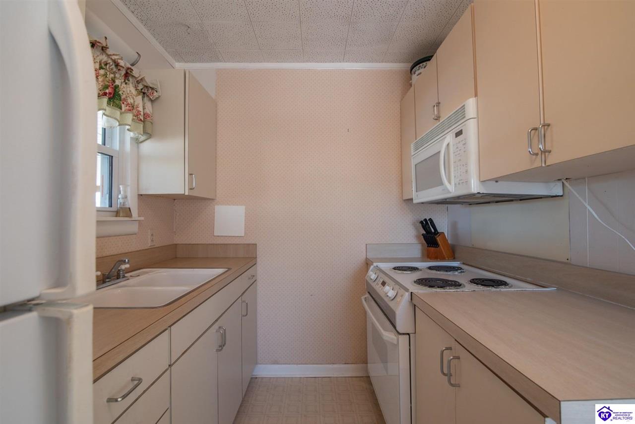 1588 Robbin Lane Property Photo 26