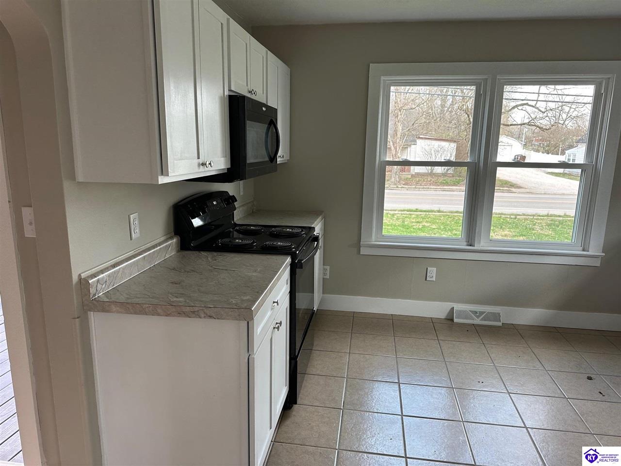 257 N Walnut Street Property Photo 6