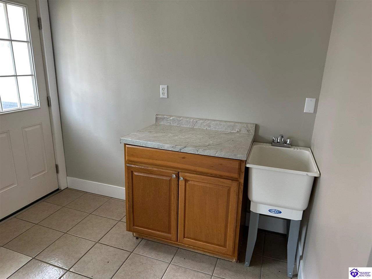 257 N Walnut Street Property Photo 9