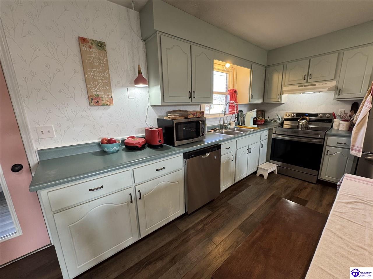 204 Chambliss Drive Property Photo 10