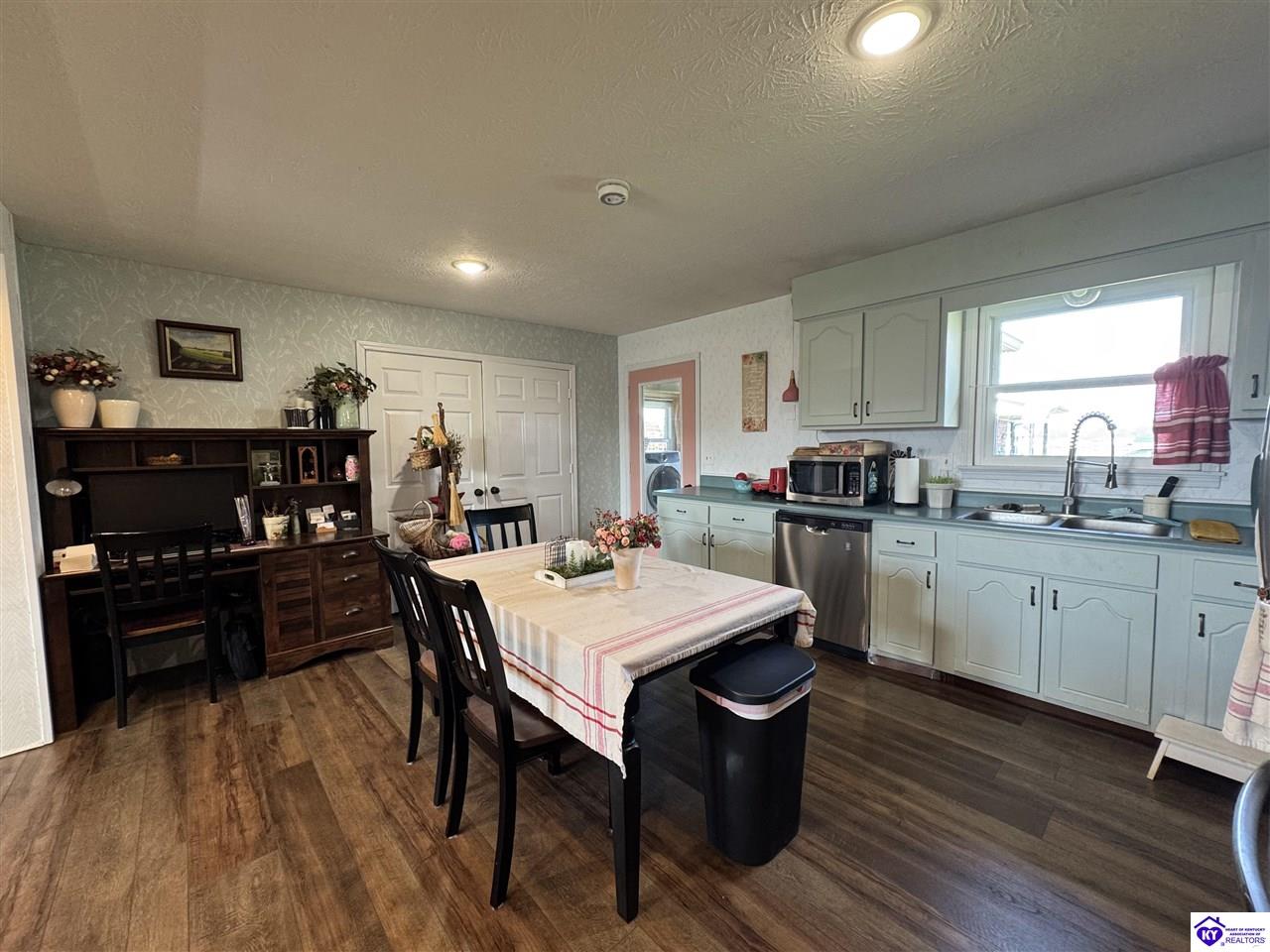 204 Chambliss Drive Property Photo 13