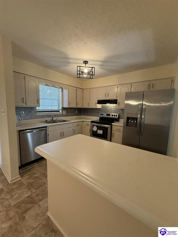 105 Candy Court Property Photo 4