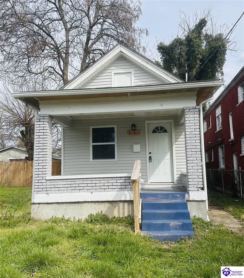 1735 W Ormsby Avenue Property Photo 4
