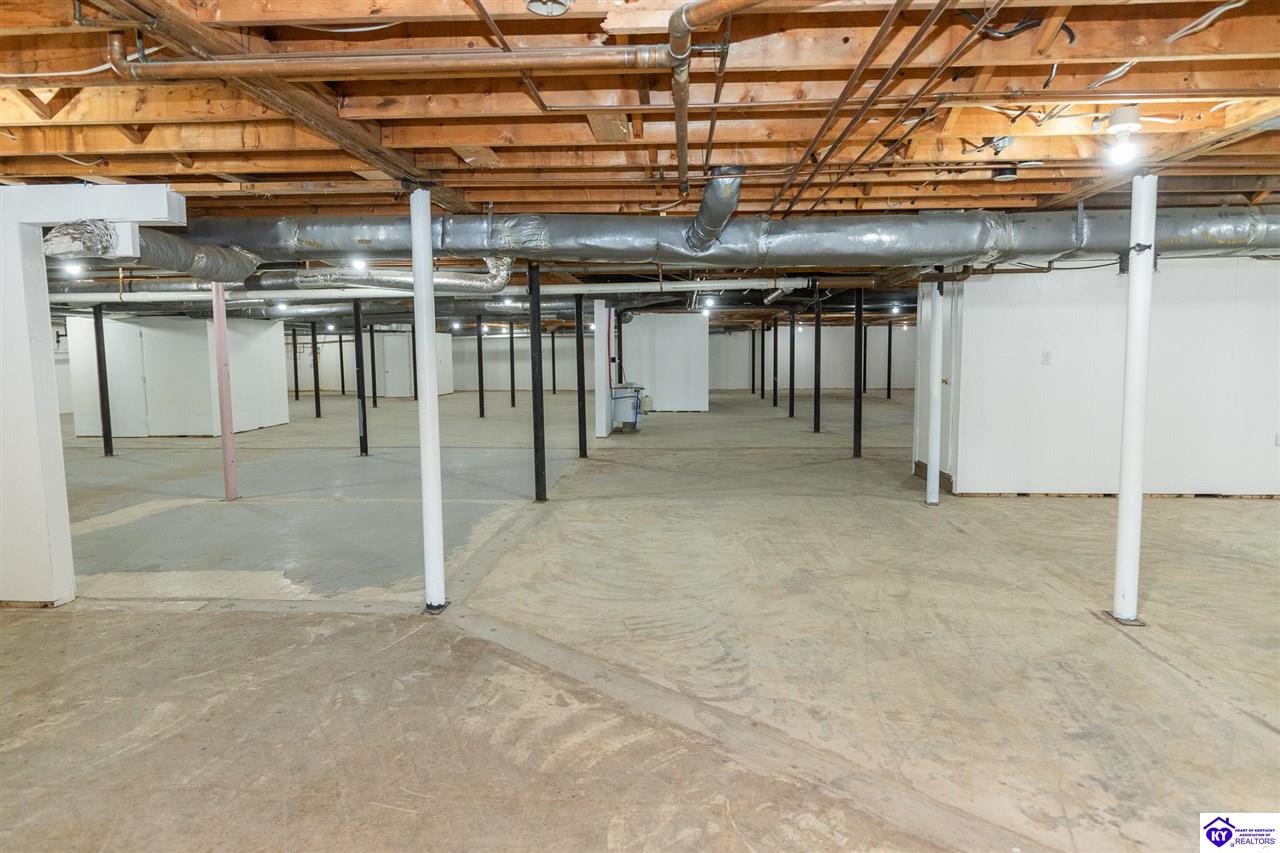 625 W Main Street Property Photo 86