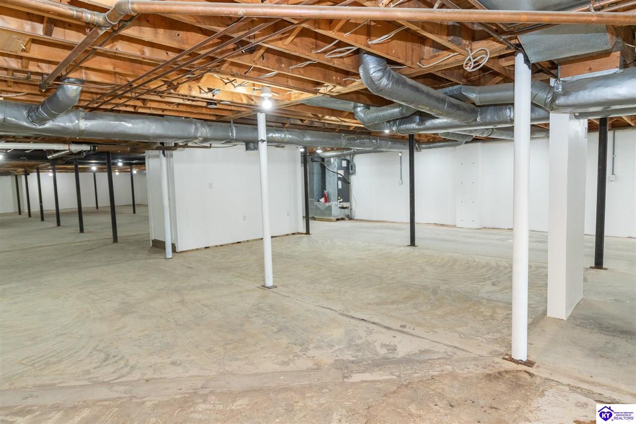 625 W Main Street Property Photo 87