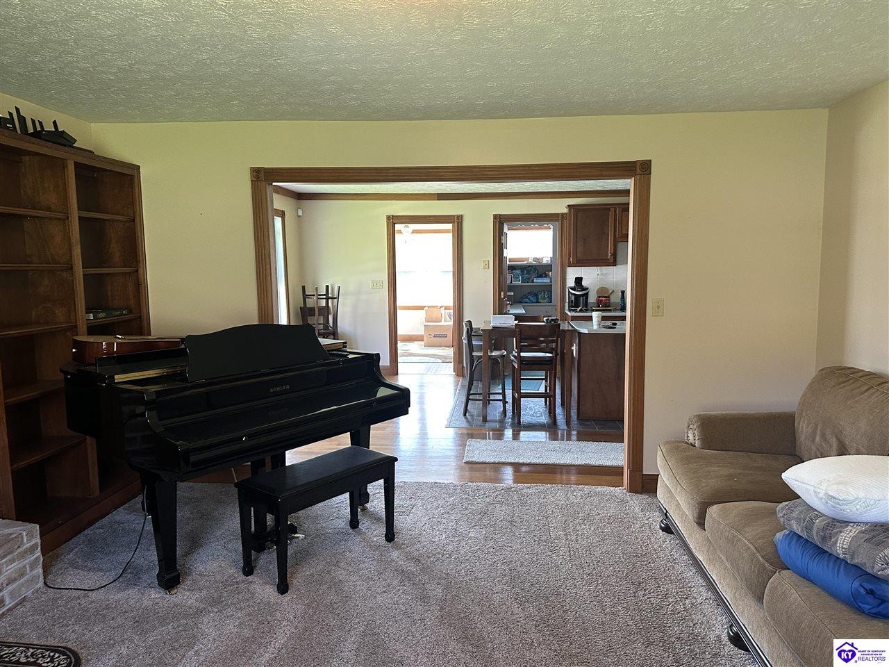 400 Meyers Road Property Photo 12