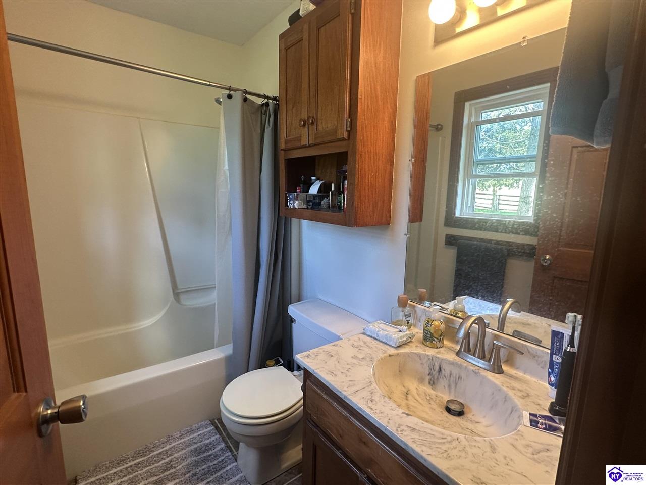 400 Meyers Road Property Photo 19