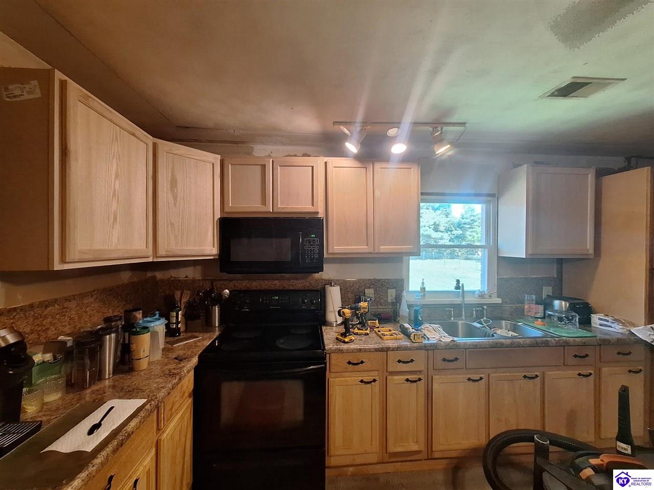 53 Mcmillen Drive Property Photo 4