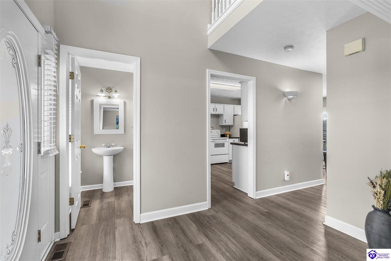 271 Warbler Road Property Photo 19