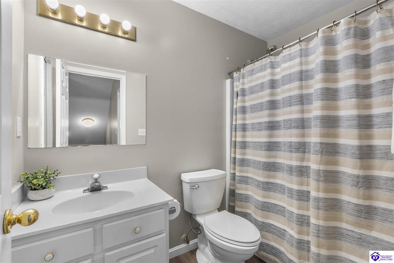 271 Warbler Road Property Photo 38