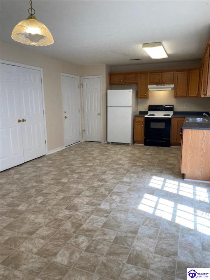 119 Red Hawk Drive Property Photo 5