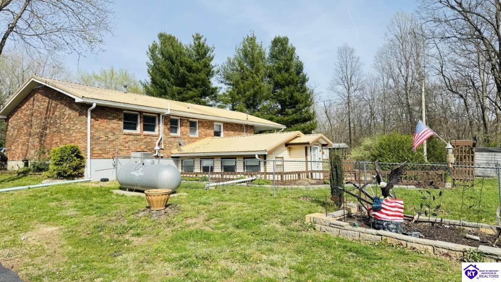 120 Drowsy Drive Property Photo 5