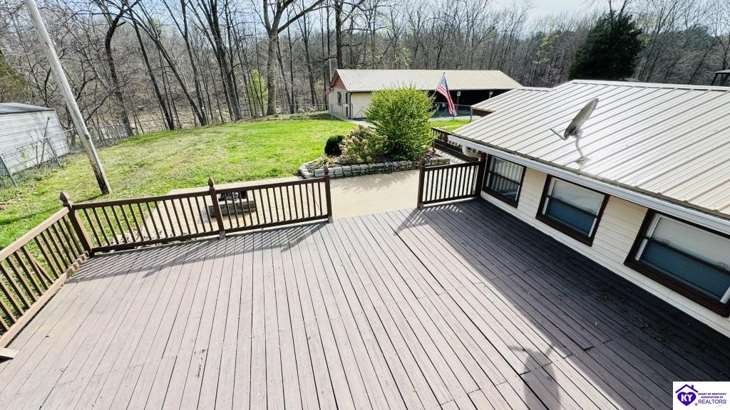 120 Drowsy Drive Property Photo 9