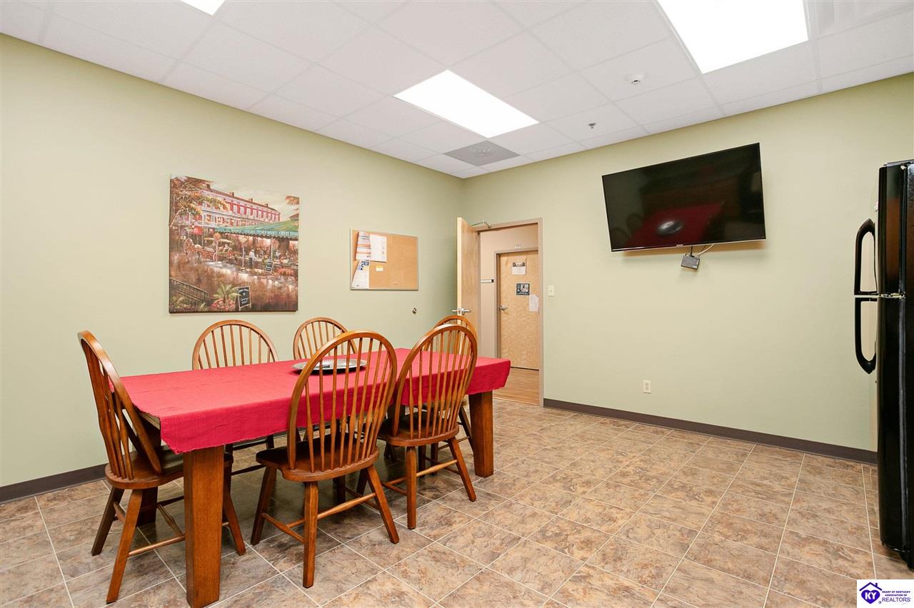 805 Commerce Drive Property Photo 8