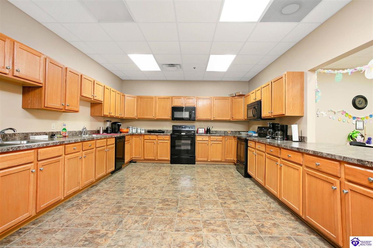 805 Commerce Drive Property Photo 43