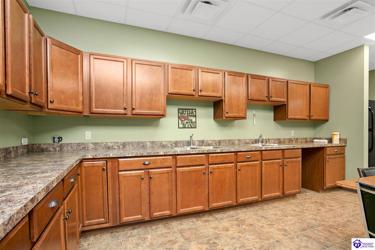 805 Commerce Drive Property Photo 48