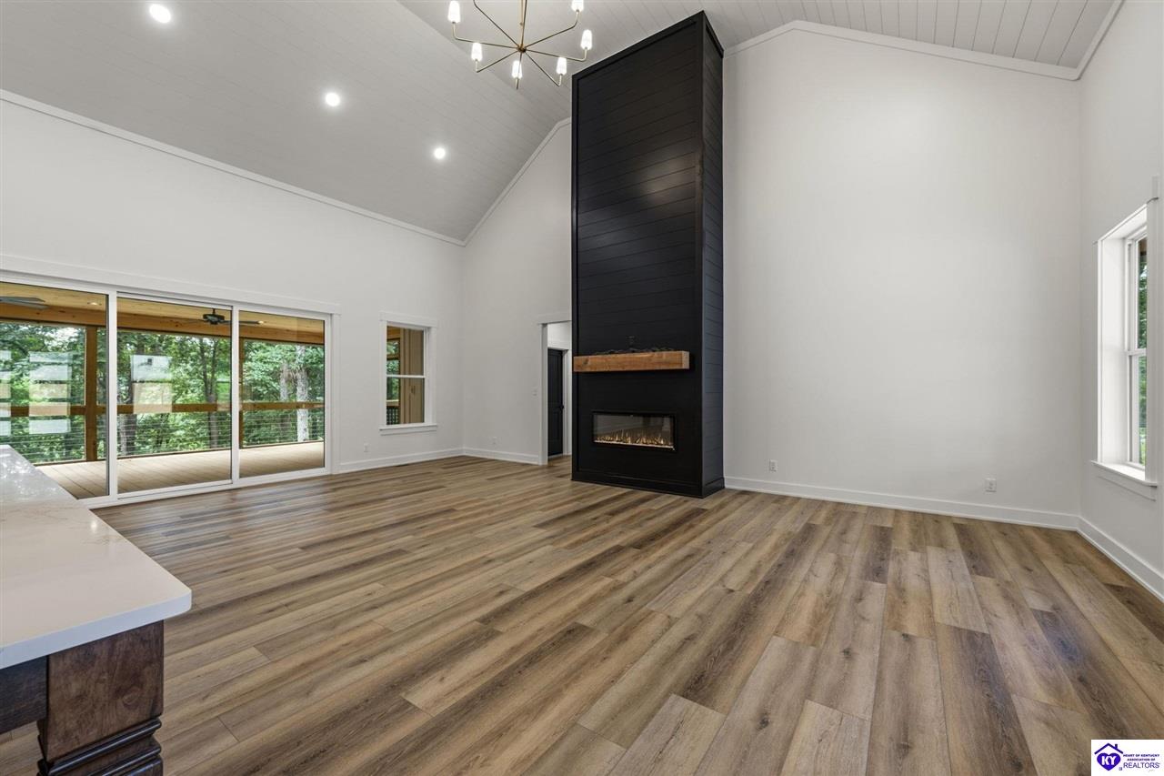200 Vivienne Trace Property Photo 5