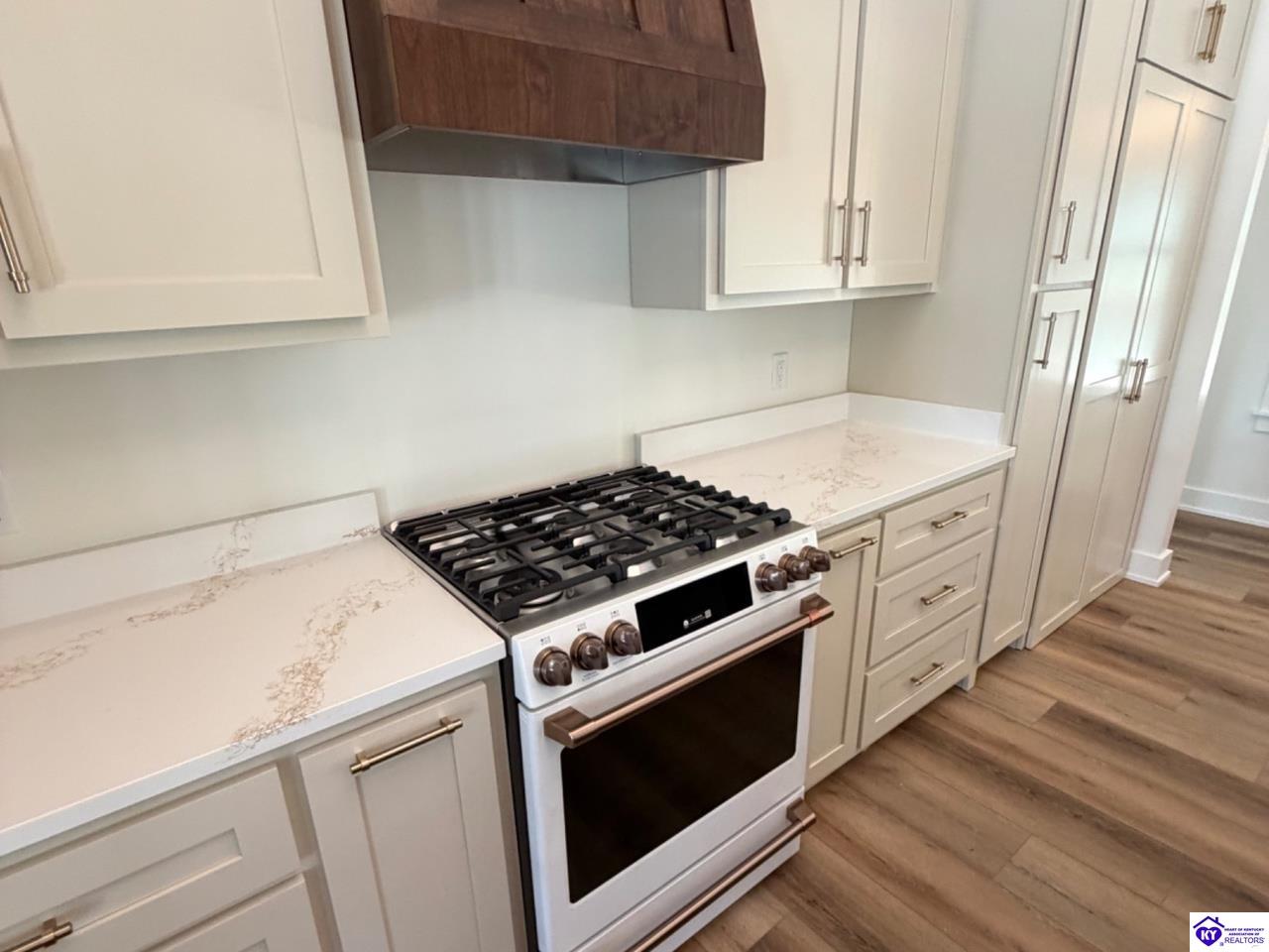 200 Vivienne Trace Property Photo 6