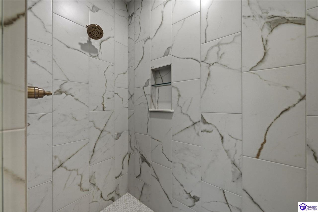 200 Vivienne Trace Property Photo 13