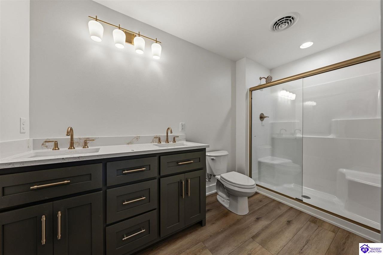 200 Vivienne Trace Property Photo 15