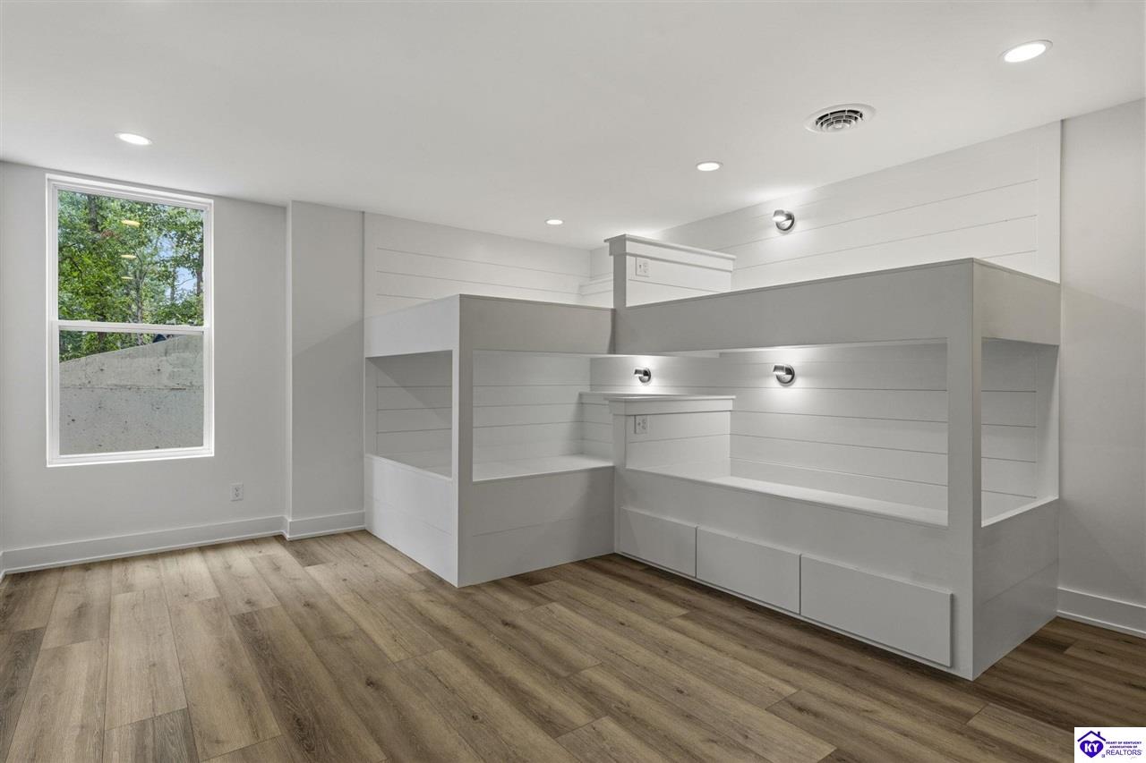 200 Vivienne Trace Property Photo 20