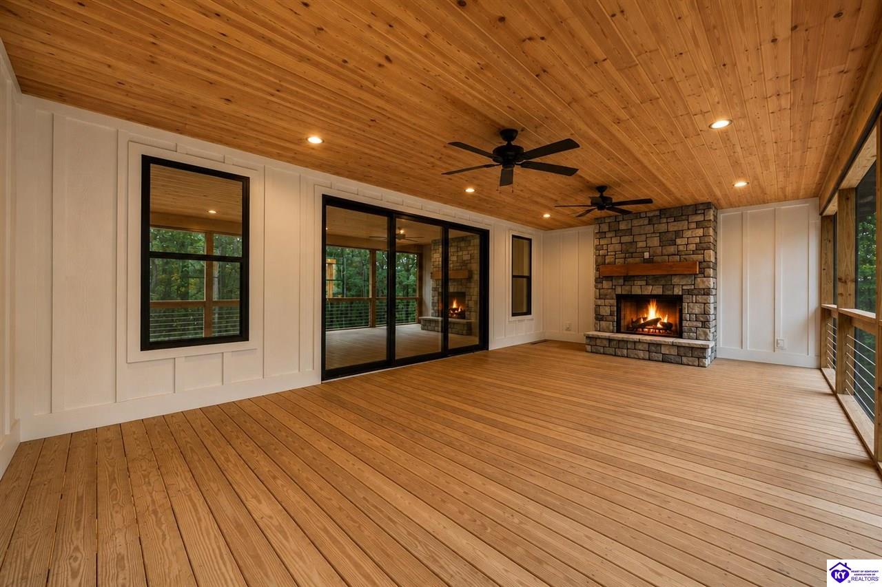 200 Vivienne Trace Property Photo 22