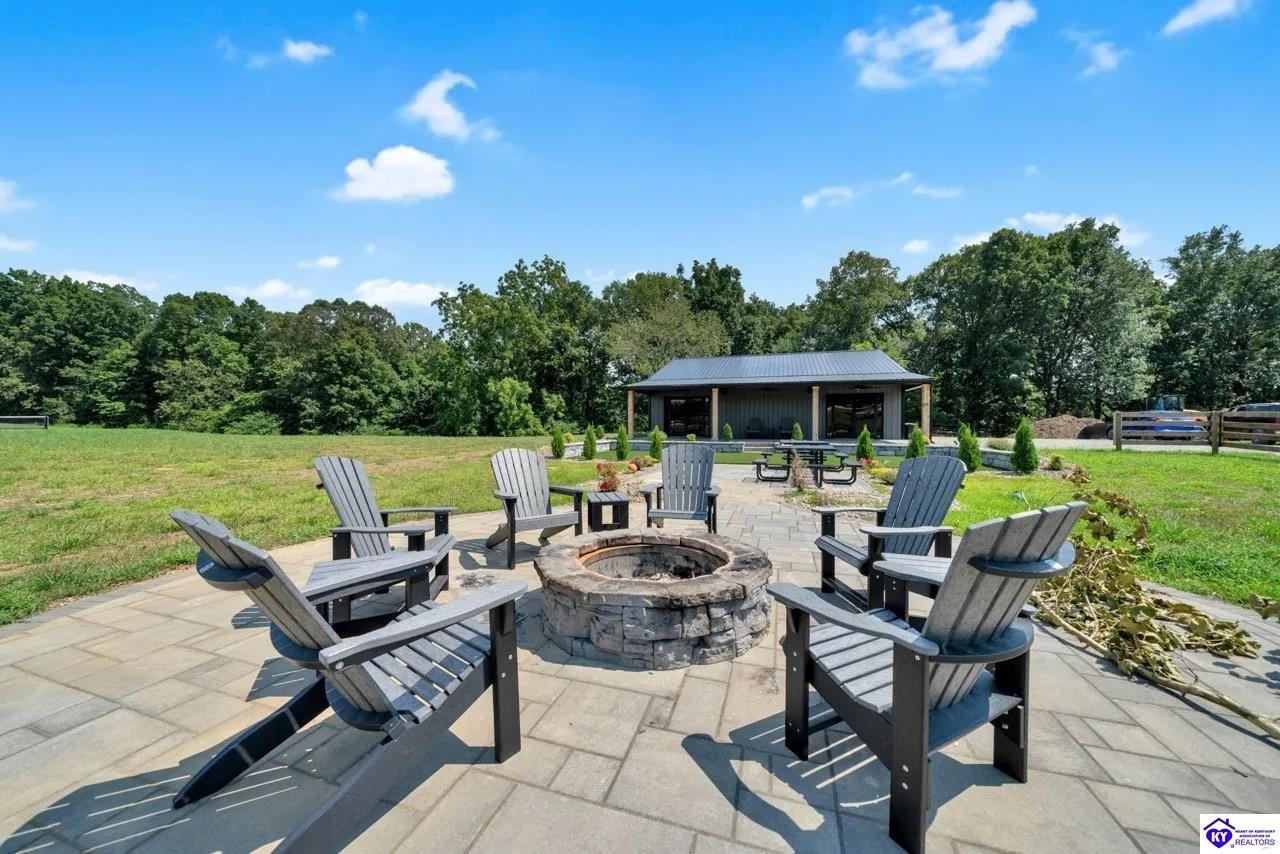 200 Vivienne Trace Property Photo 33