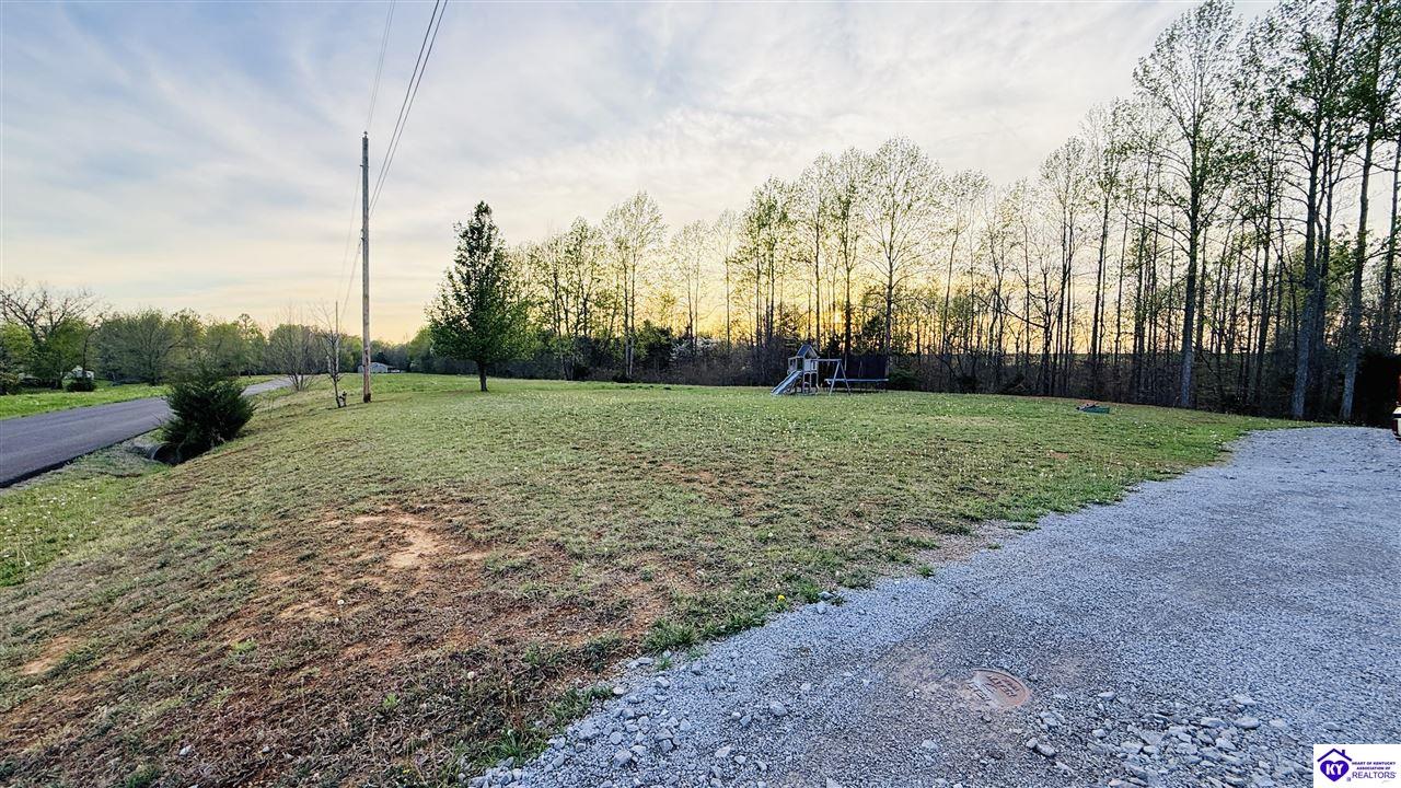 200 Skyview Drive Property Photo 6