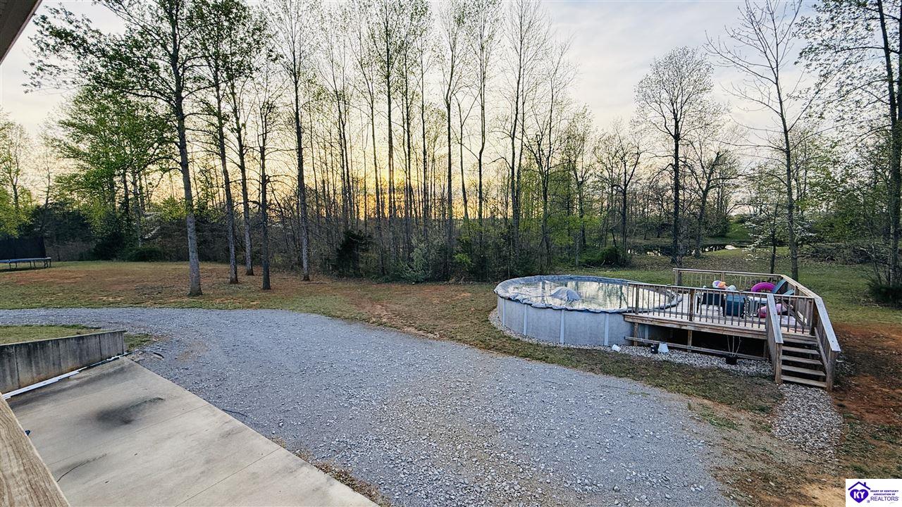 200 Skyview Drive Property Photo 8