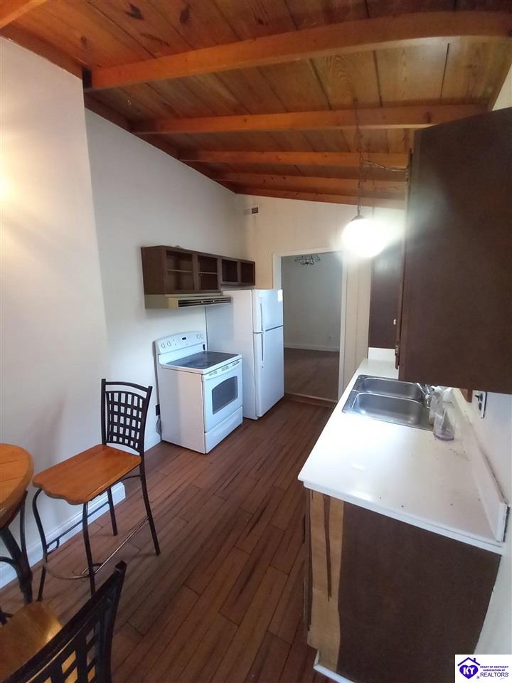 313 Central Avenue Property Photo 19