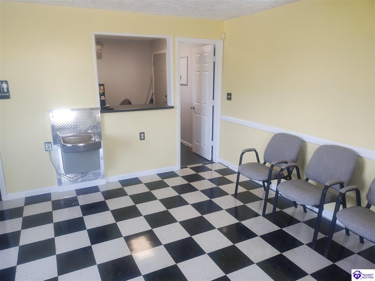 3273 S Dixie Highway Property Photo 3