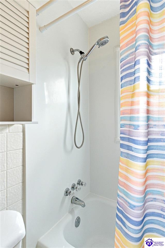 405 Lawrence Street Property Photo 39