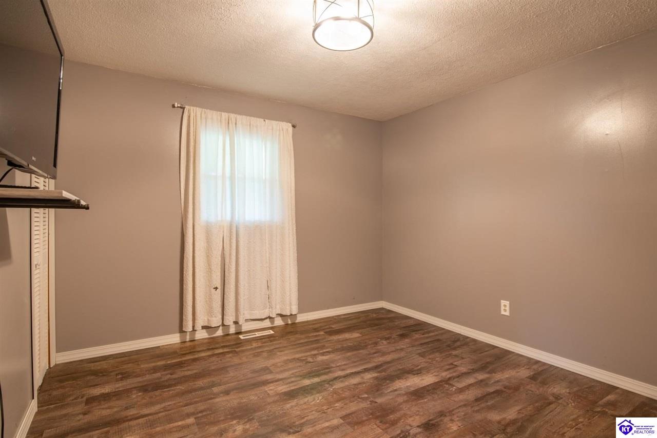274 Knott Road Property Photo 15