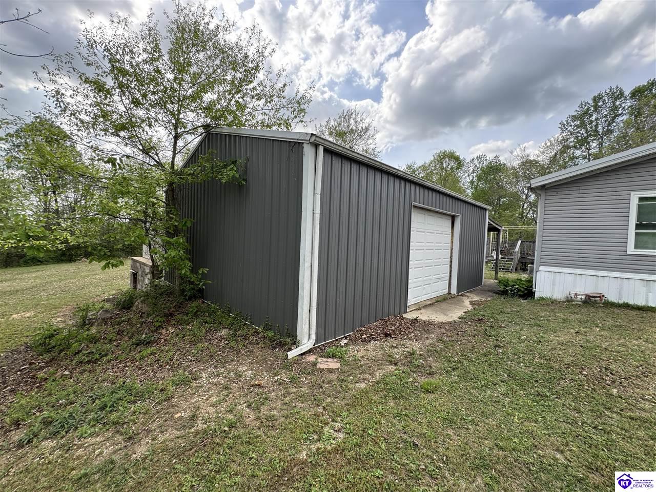 704 Harper Henderson Lane Property Photo 11