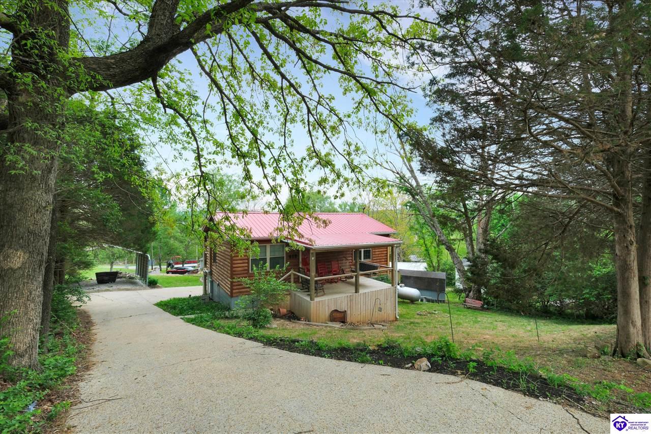 812 Ridgecrest Drive Property Photo 3