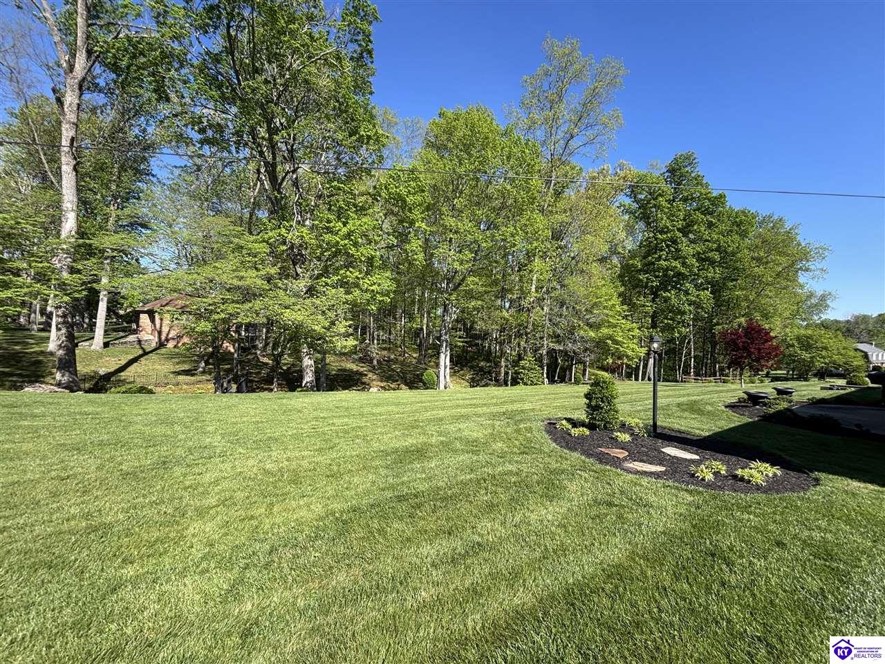 101 Mayflower Lane Property Photo 13