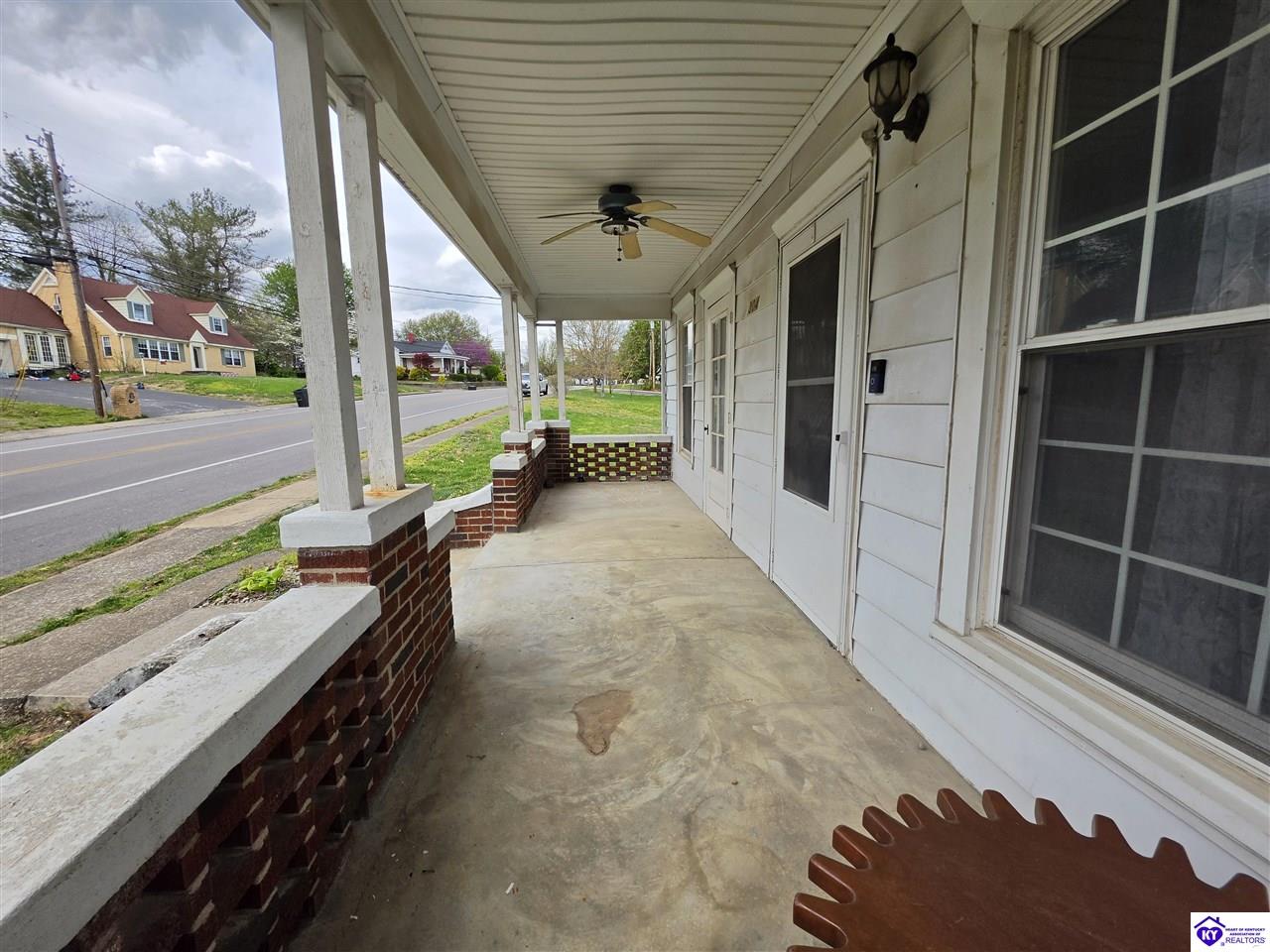 304 N Walnut Property Photo 2