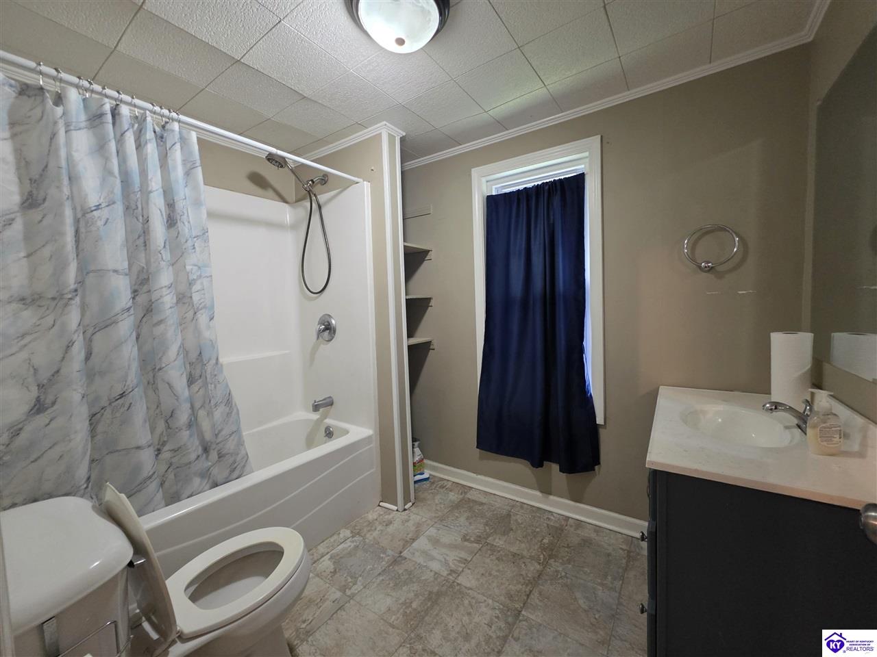 304 N Walnut Property Photo 9
